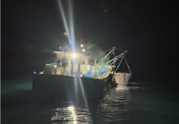 사천해경, 고성 율포말 인근 불법 조업선 단속