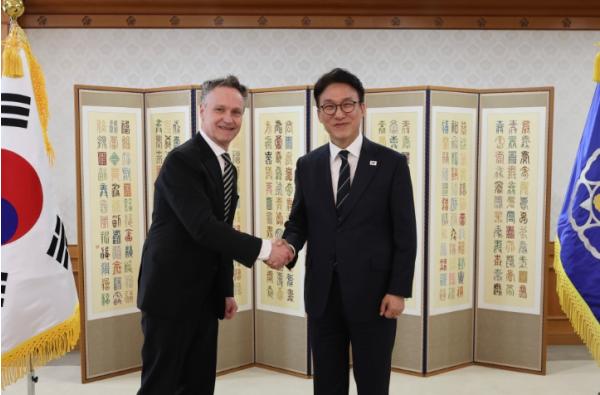 김민석 국무총리, 패트릭 존슨 일라이릴리앤컴퍼니 인터내셔널사업 총괄 대표 등 관계자 접견