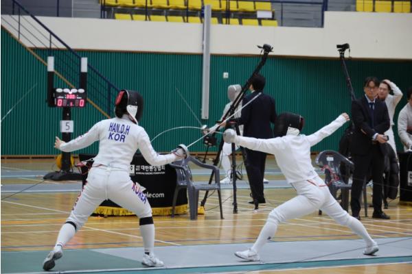 전국 펜싱인들 무주로! 제28회 한국실업펜싱연맹회장배 전국 남녀펜싱선수권대회 개최