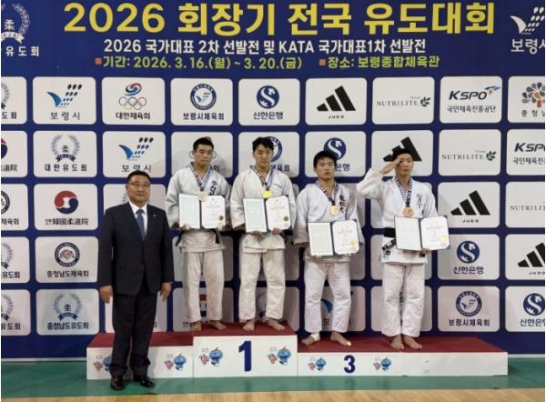 포항시청 유도선수단 이준환, 윤재구 회장기 전국대회 메달 획득 저력 과시