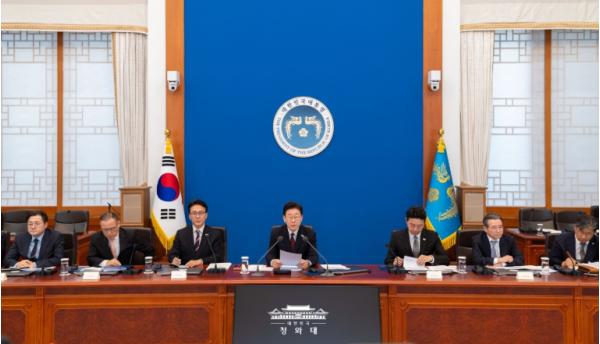 이재명 대통령 '대중교통 이용·에너지 절약 등 일상 실천 적극 동참' 요청