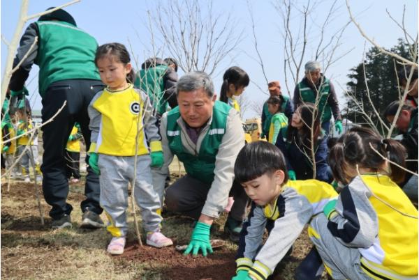 제주시, 식목일 맞아 어린이‘꿈트리 나무심기’개최