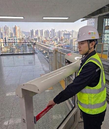 대구교통공사, 3호선 승강장안전문 안전보호벽 개량 추진 … 비상 대피로 확보