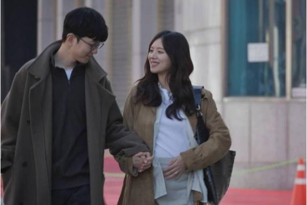 [SBS 너는 내 운명] '하트시그널4' 김지영, '동상이몽2' 합류! 매운맛 스킨십→역대급 상식이몽…훈남 CEO 남편과의 달달 신혼 공개!