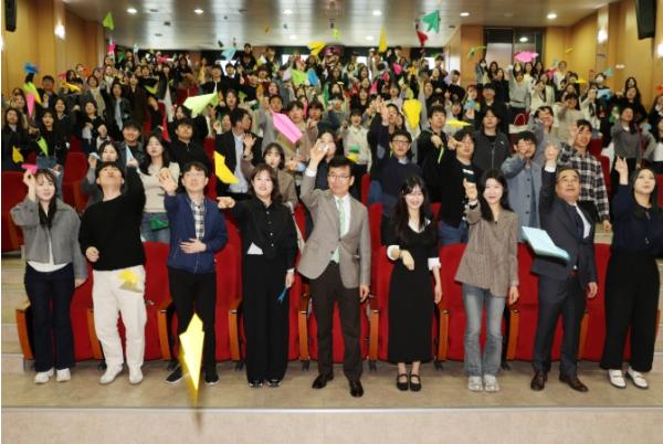 충북교육청, 7급 이하 실무 직원 대상 '공감‧동행 소통 강화 연수' 개최