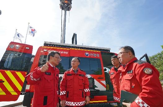 산림청, 산불현장 통신지휘차량 신규 도입
