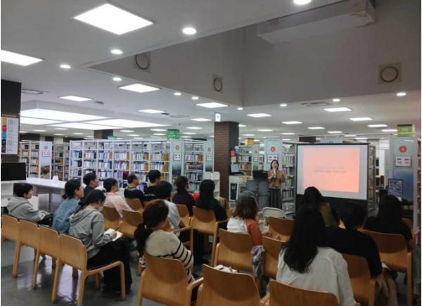 야간문화 꽃피우는 김포시, 도서관 밤샘 프로그램에 시민 ‘큰 호응’