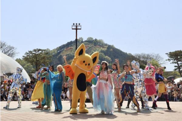 제28회 함평나비대축제 대표 콘텐츠 ‘나비 판타지아 퍼레이드’, 관람객에게 큰 호응