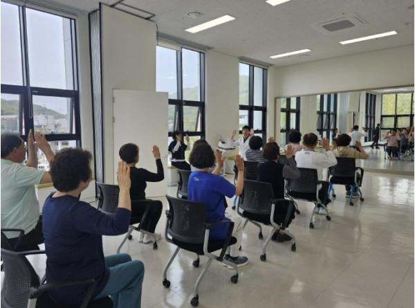 충주시 앙성보건지소, 노쇠 예방 근력운동 프로그램 운영