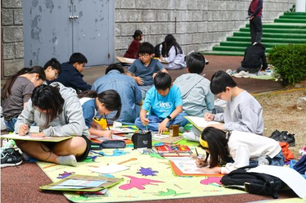 제96회 춘향제, 원고지엔 사랑을 도화지엔 춘향을.. 남원 글짓기 그림그리기 대회 성료